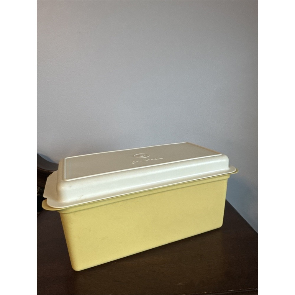 VTG Tupperware Rectangle Bread Box 171-5 w/ Lid Harvest Gold Retro
